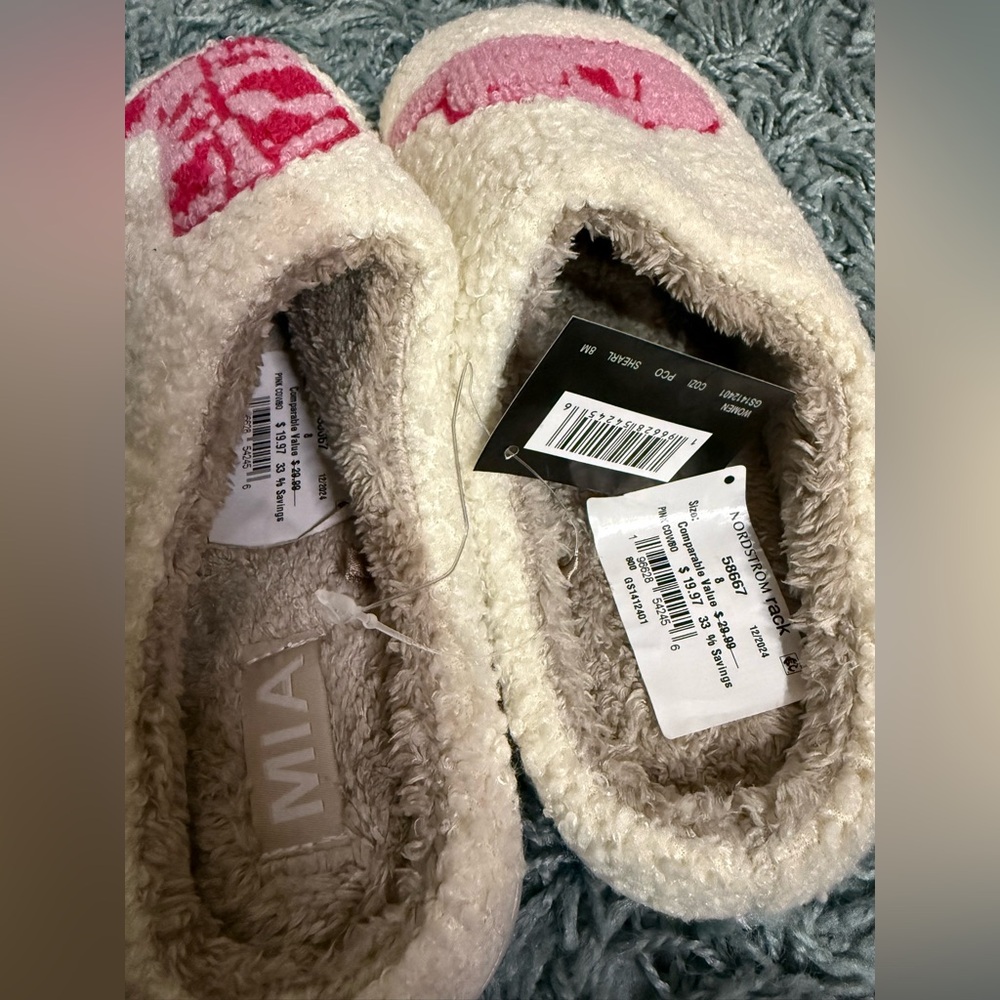 MIA WESTERN COWBOY BOOT AND HAT SLIPPERS NWT 8 - Picture 4 of 4